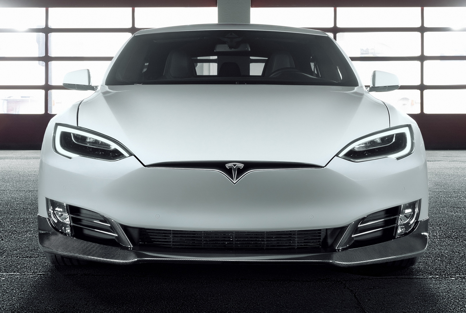 Tesla Model S by Novitec